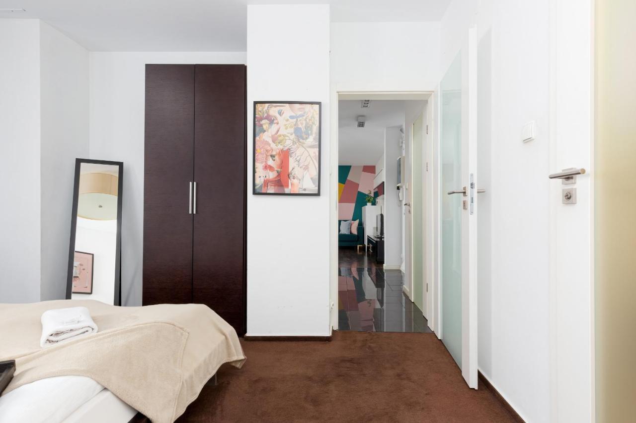 Residence On Wspolna Str. Apartment Warsaw By Renters エクステリア 写真