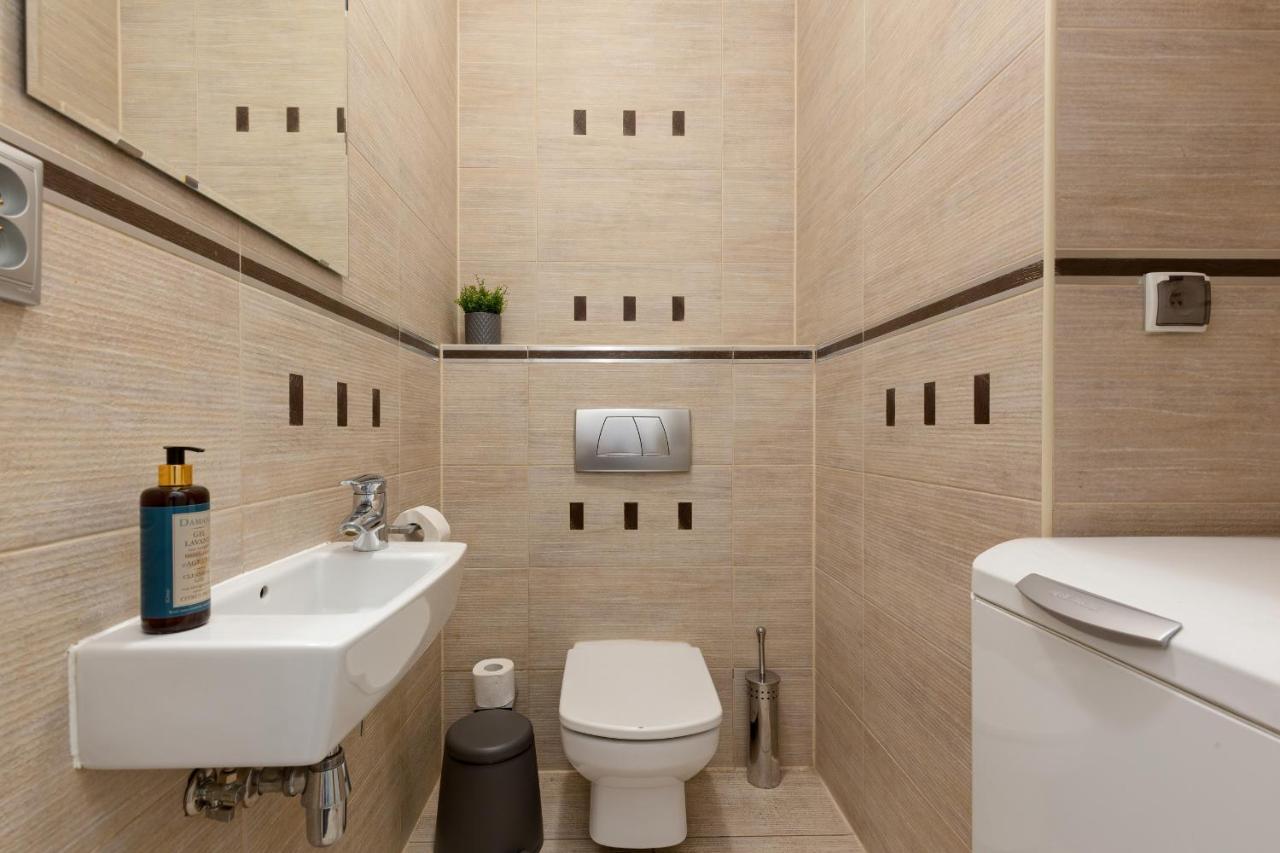 Residence On Wspolna Str. Apartment Warsaw By Renters エクステリア 写真